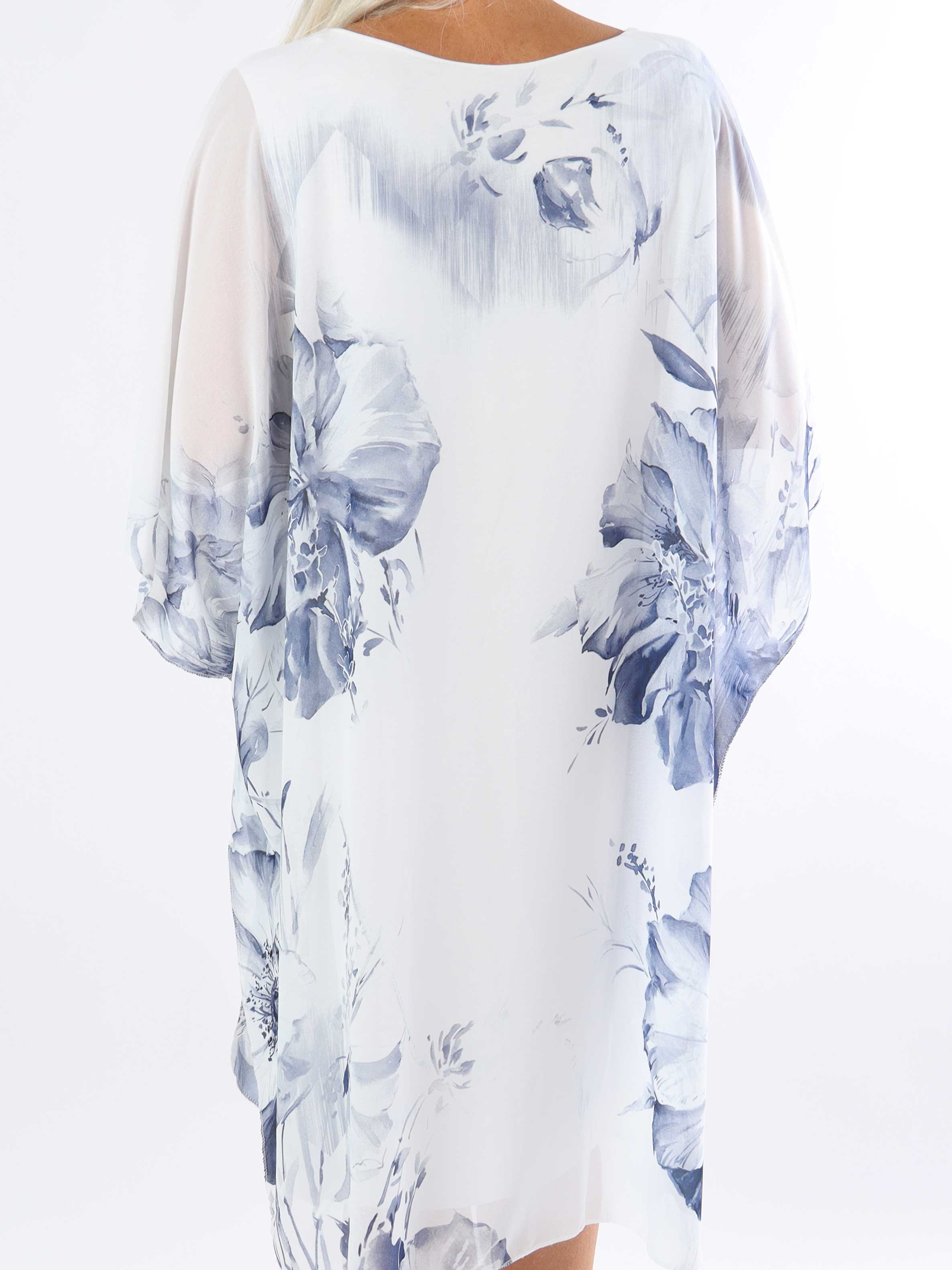 Senja - Plus size-klänning i chiffong och underkjol i viskos